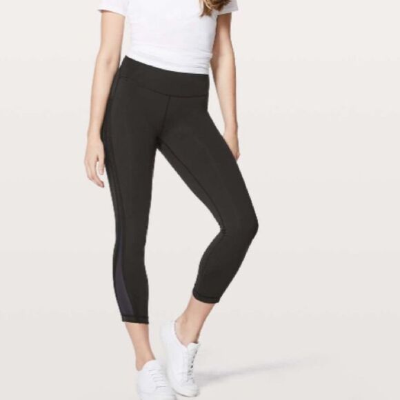 šLululemonāWunder Under Hi-Rise 7/8
Tight (Awaken) 25" - Picture 3 of 9